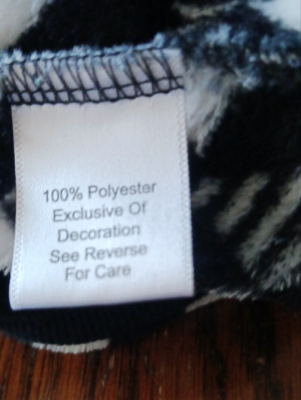 Vera Bradley Black & White Geometric Hooded Pullover - Picture 12 of 12